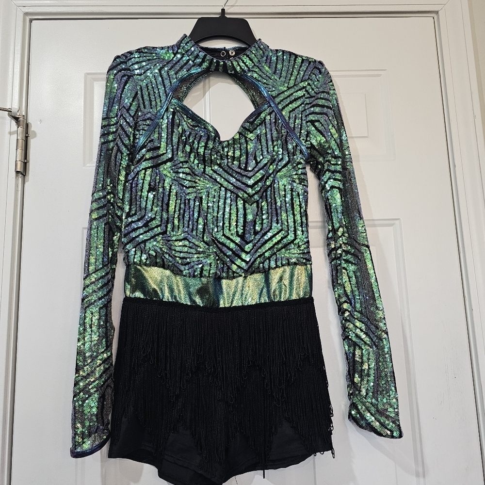 Dancer And Skater Costume Size XS With One Flaw The Sequince Like Messy As Seen